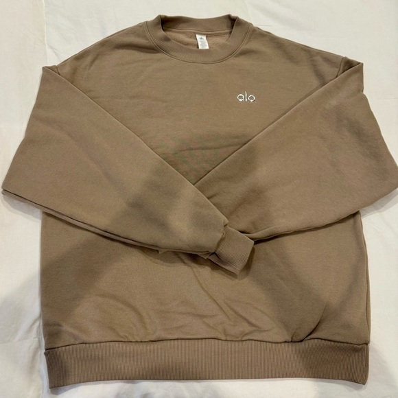 ALO Yoga Tops - ALO Yoga Accolade Crew Neck Pullover